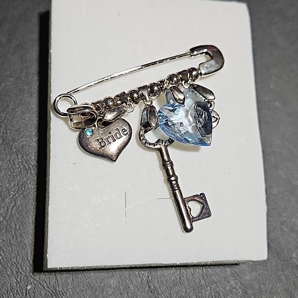 Bridal 🎁 Charm Safety Pin Brooch